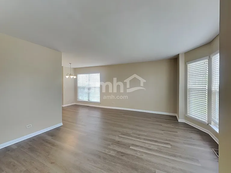 185 E Silver Oaks Dr — Photo 7