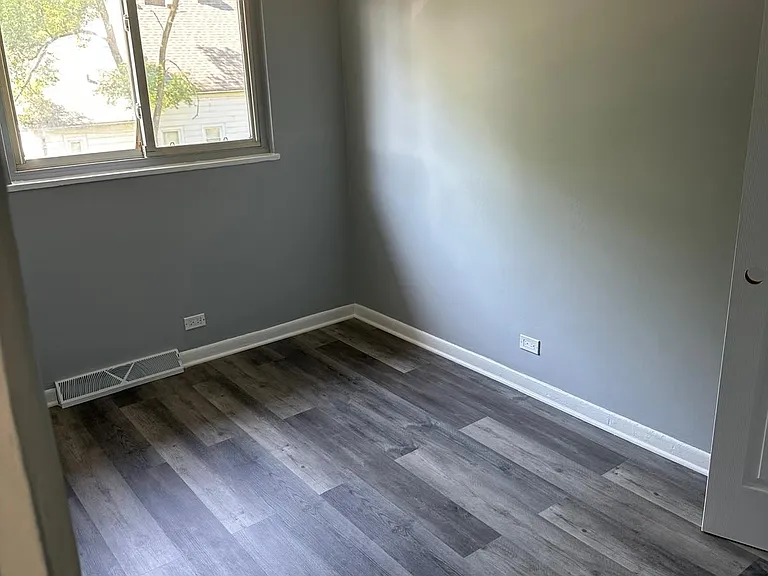 1505 Hervey Ave — Photo 6