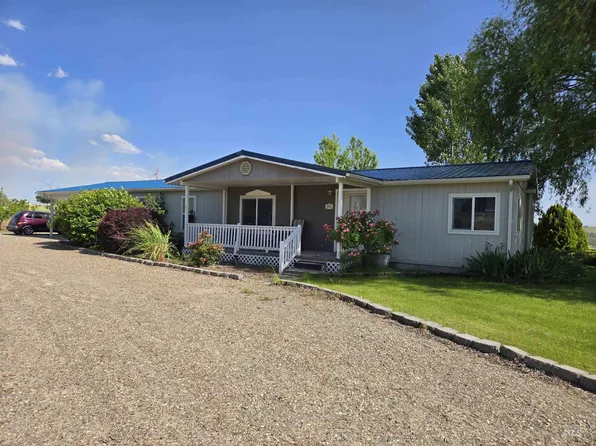 4973 Center Ln, Fruitland, ID 83619
