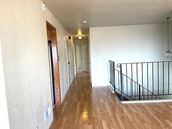 5th image of 375 Shipley Ave