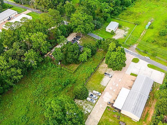 3rd image of 3414 Powell Rd