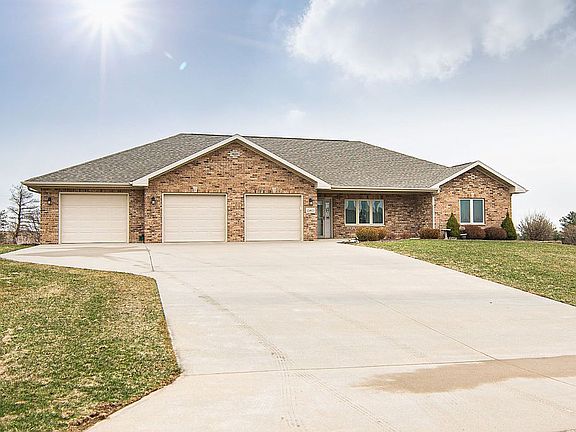 2nd image of 15873 White Oak Dr