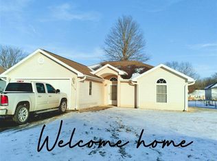 3715 Chapel Dr, Sedalia, MO 65301