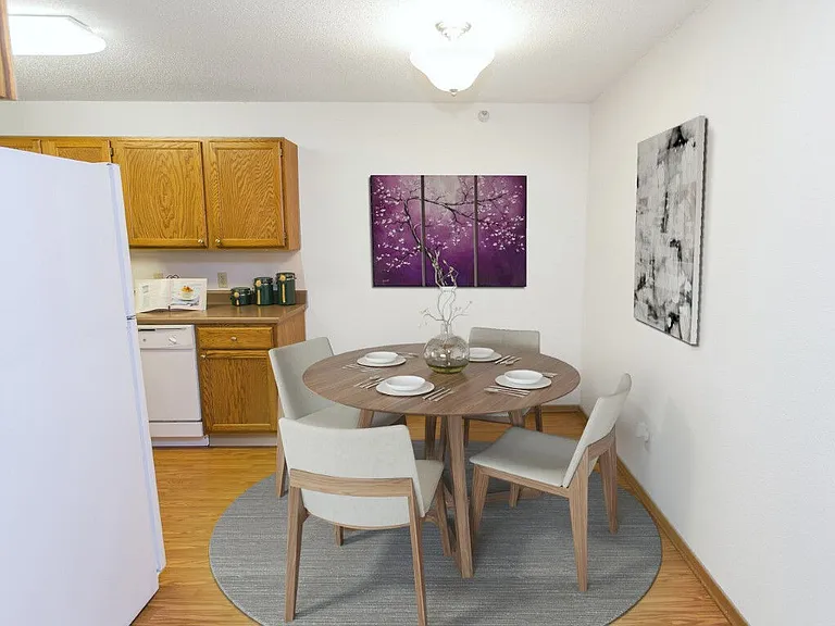 Bedford Apartments — Photo 10