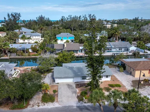 535 De Narvaez Dr, Longboat Key, FL 34228