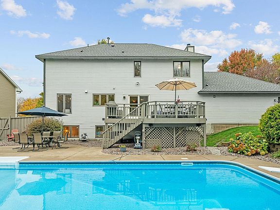2nd image of 4710 Kingsview Ln N