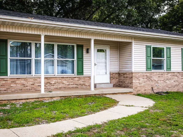 2124 Saffron St, Portage, IN 46368