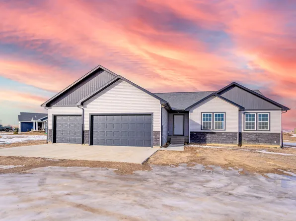 13636 Redwood Way NW, Williston, ND 58801