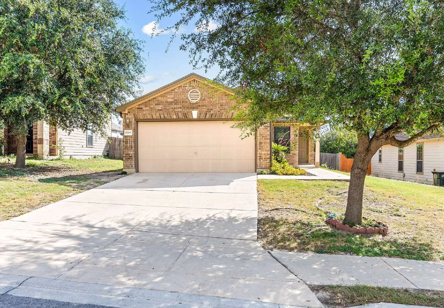 3 bed, 2.0 bath, 1313 sqft, $1,650 — Photo 1