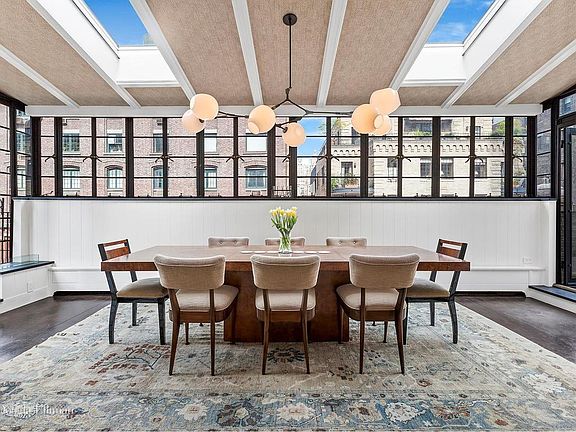 3rd image of 40 W 67th St APT 10-A
