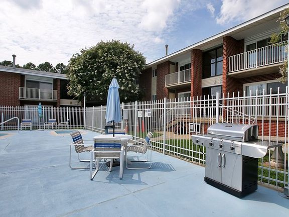 4th image of 1826 Kingston Ave #210