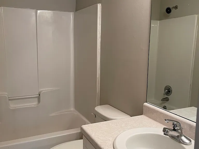 130 Beth Ct — Photo 12