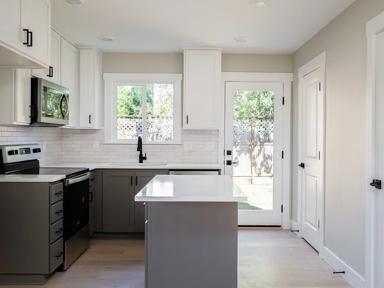 8838 N Drummond Ave — Photo 8
