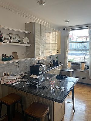 2nd image of 65 Diamond St #6