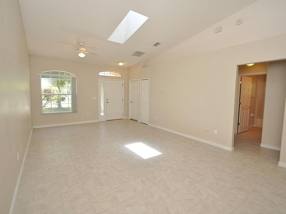 5th image of 69 Rose Dr #A