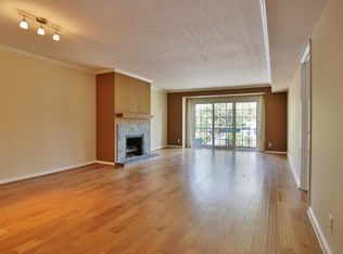 2847 Hikes Ln APT 3AR, Louisville, KY 40218