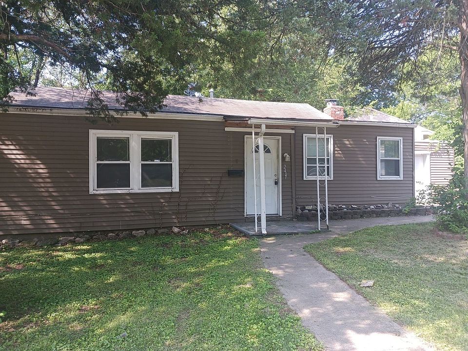 1st image of 2407 Woodend Ave