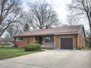 8 Ermatinger St, Saint Thomas, ON N5R4K4