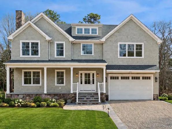 17 Cedar Lane, East Patchogue, NY 11772