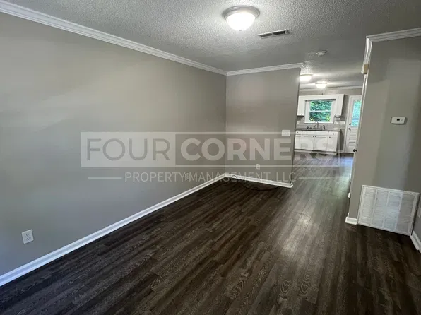 Lovely 2 Bedroom 1 Bath Apartment, 321 Temple St, Lexington, NC 27292