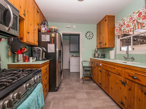 5th image of 5741 Brunswick Ave