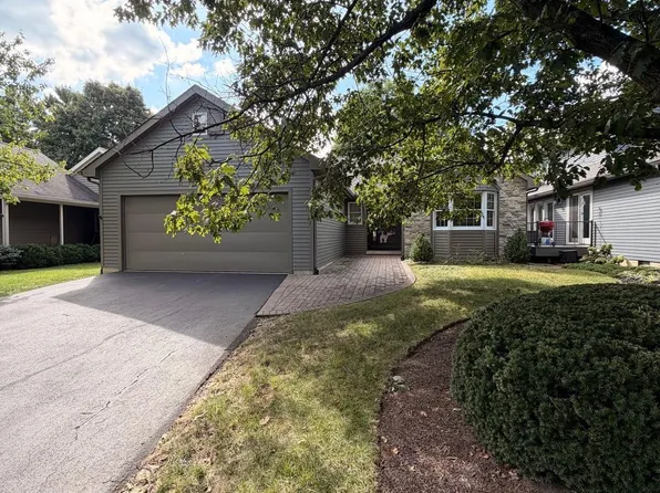 6195 Fairfield Rd APT 17, Oxford, OH 45056