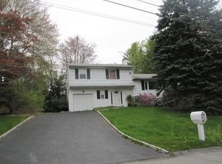 3513 Flanders Dr, Yorktown Heights, NY 10598