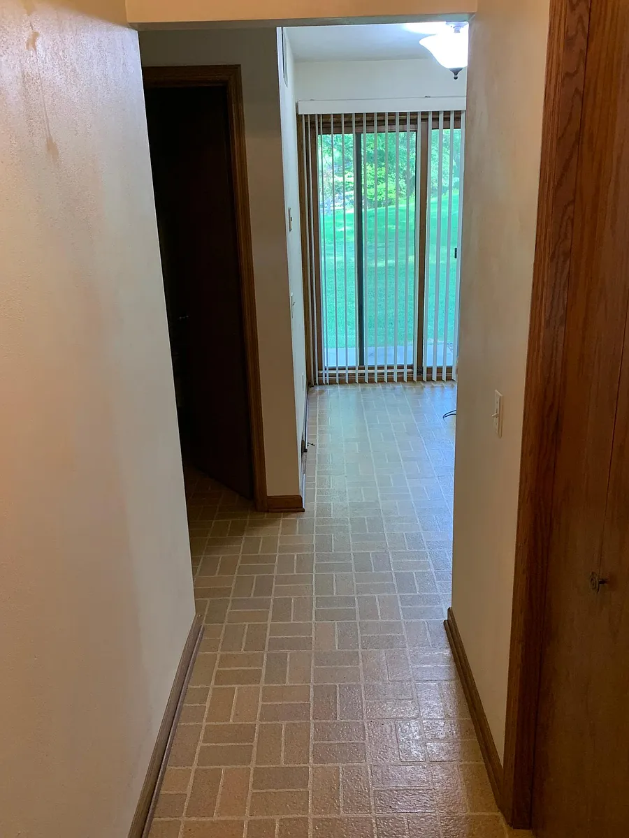 Hallway - front door to kitchen - 719 N Gammon Rd