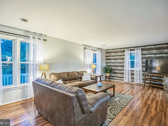 4th image of 45848 Stoney Ct