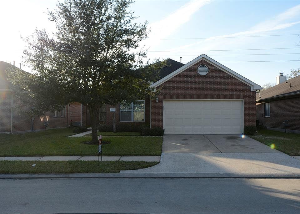 1st image of 12043 Ballardvale Ln