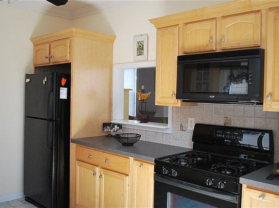 3rd image of 111 West Ave