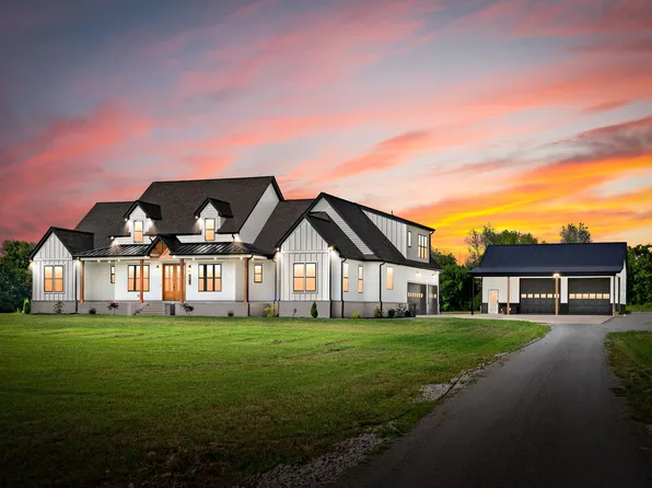 5183 Sango Rd, Clarksville, TN 37043