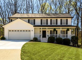 2251 Deer Oaks Trl, Lawrenceville, GA 30044