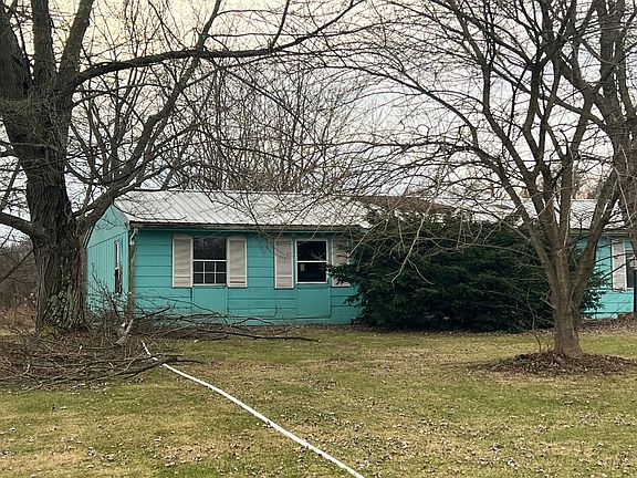3rd image of 3928 E Danville Rd