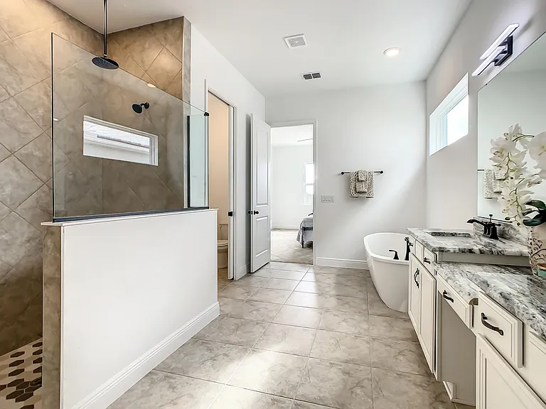 15707 Vetta Dr — Photo 81