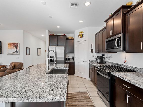 4th image of 2511 E SAN MIGUEL Drive