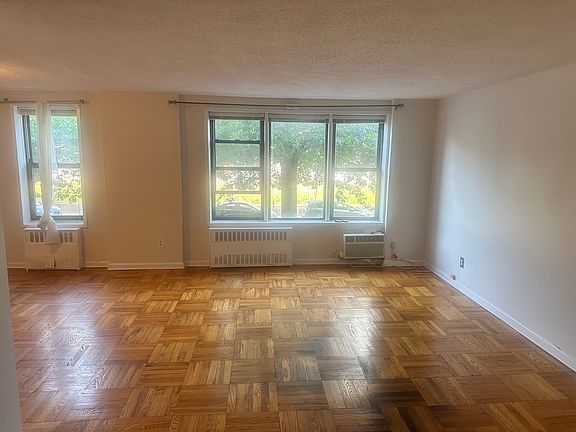 3rd image of 100 Colfax Ave APT 2G