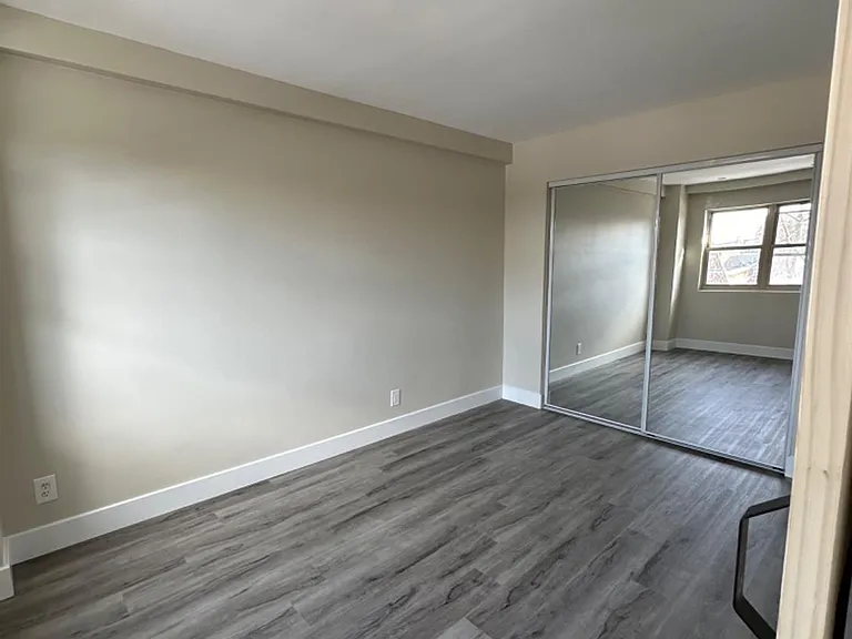 123 S Adelaide Ave #2L — Photo 10