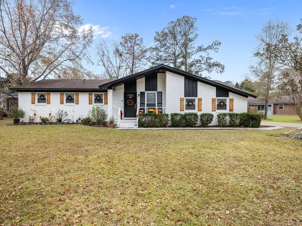 103 Clubhouse Rd, Summerville, SC 29483