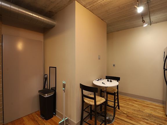5th image of 3712 N Wilton Ave #N2