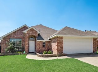 2716 Pennington Dr, Sachse, TX 75048