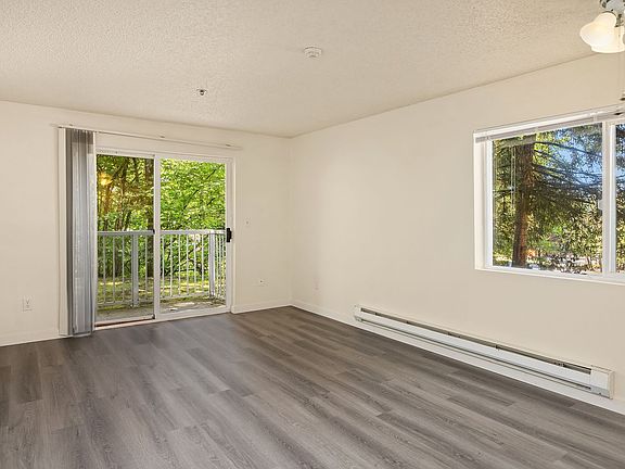 2nd image of 12315 NE Woodinville Dr Unit 114