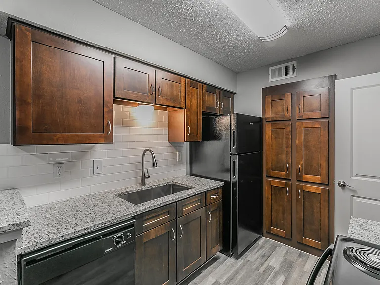 Station 121 at Town Center Apartments — Photo 114