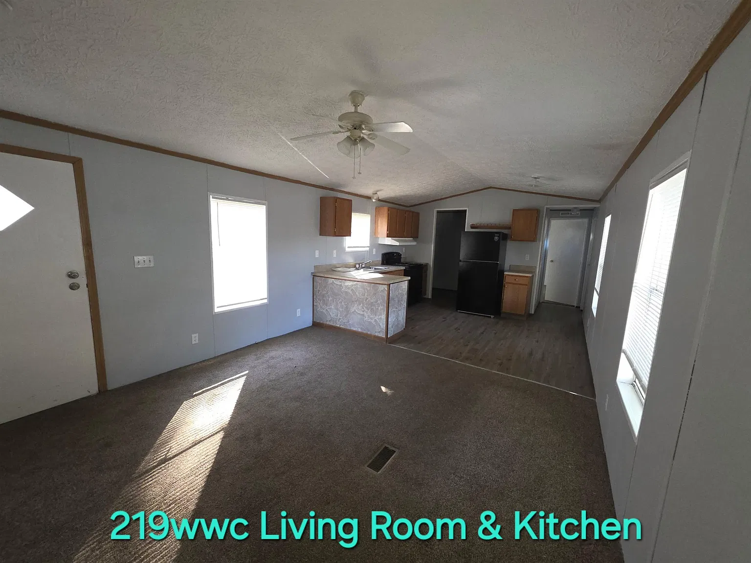 WWC219 — Photo 1