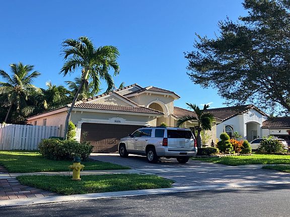3rd image of 19375 SW 25th Ct