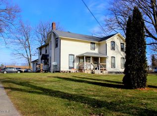 302 Michigan St, Reading, MI 49274