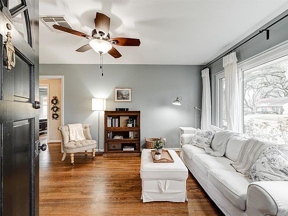5th image of 4714 Benning Dr