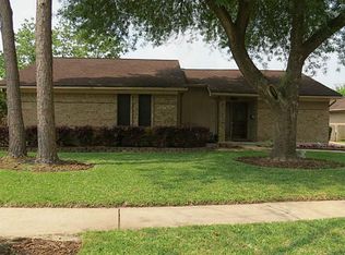 10706 Sagewind Dr, Houston, TX 77089