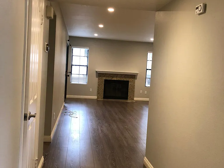15008 Avenida Venusto — Photo 3
