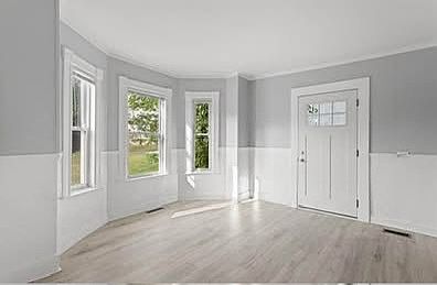2nd image of 16 Fordway St #16